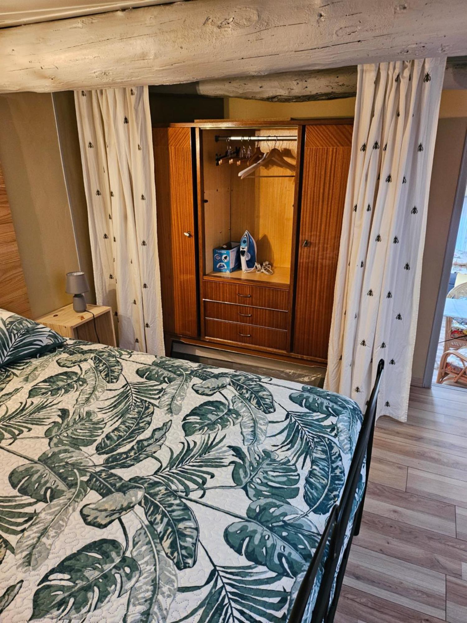 La Petite Maison Céreste Екстериор снимка
