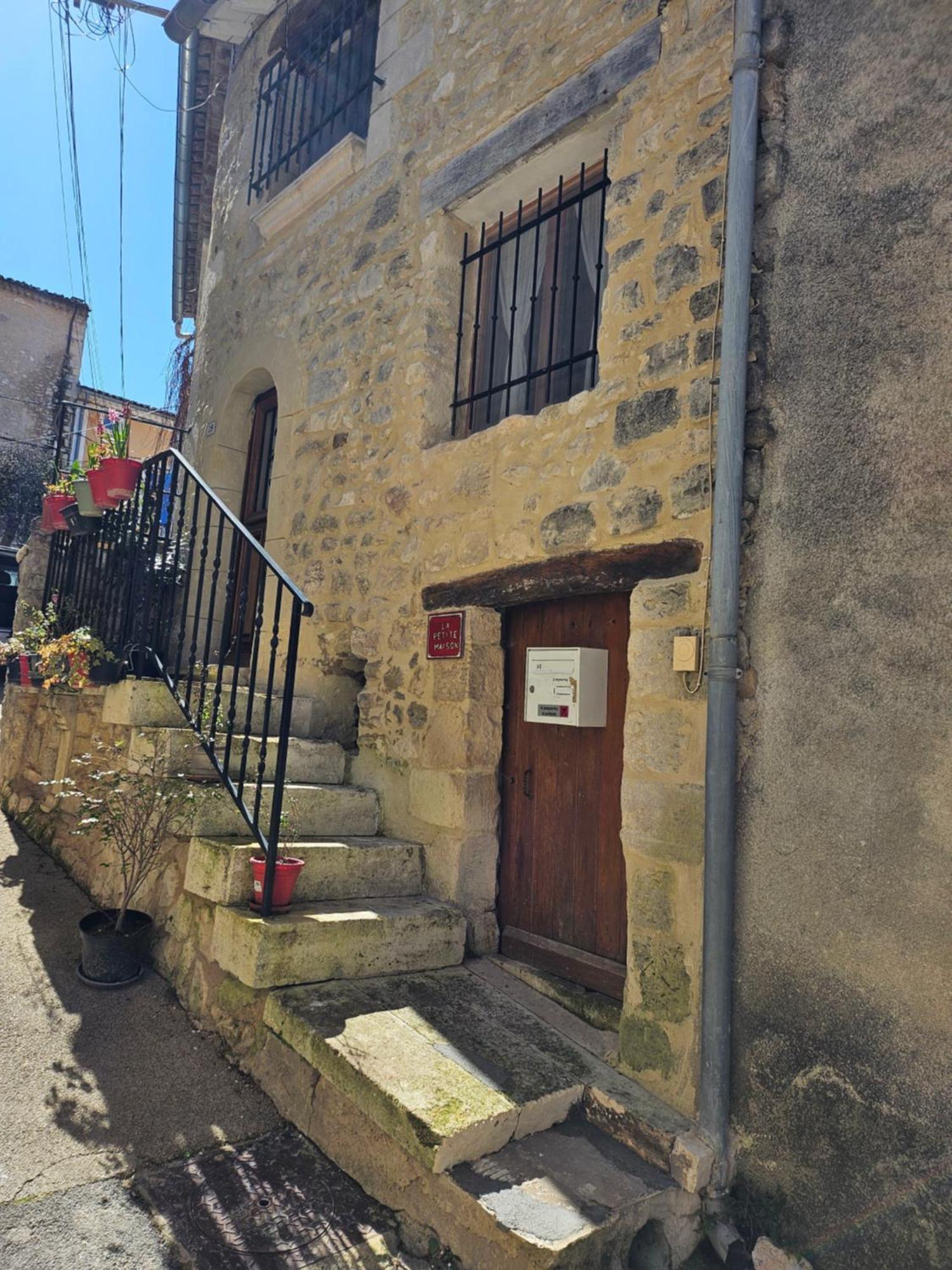 La Petite Maison Céreste Екстериор снимка